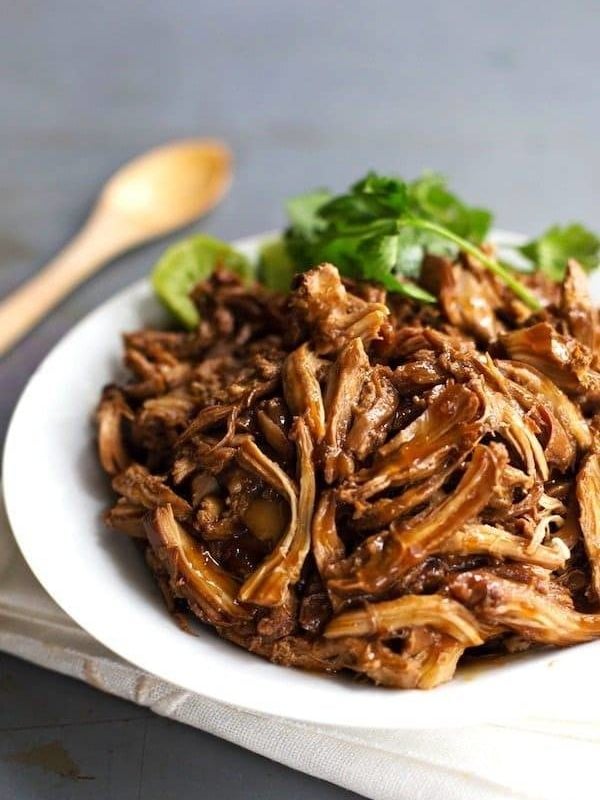 Honey Glazed Crockpot Chicken Adobo - simple pantry ingredients, hardly any hands-on time, 200 calories. | https://discovery-lab.info