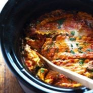 Super Easy Skinny Veggie Crockpot Lasagna - a handful of simple ingredients for a healthy family dinner. | https://discovery-lab.info