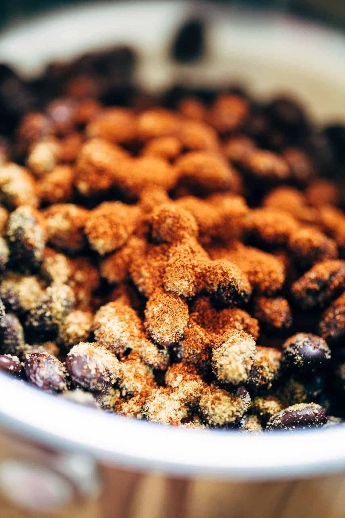 Spicy Brazilian Burrito Bowls recipe featuring seasoned rice and beans, garlic cilantro lime slaw, and crispy fried plantains. So good // almost vegan. | pinchofyum.com Spicy Brazilian Burrito Bowls recipe featuring seasoned rice and beans, garlic cilantro lime slaw, and crispy fried plantains. So good // almost vegan. | pinchofyum.com