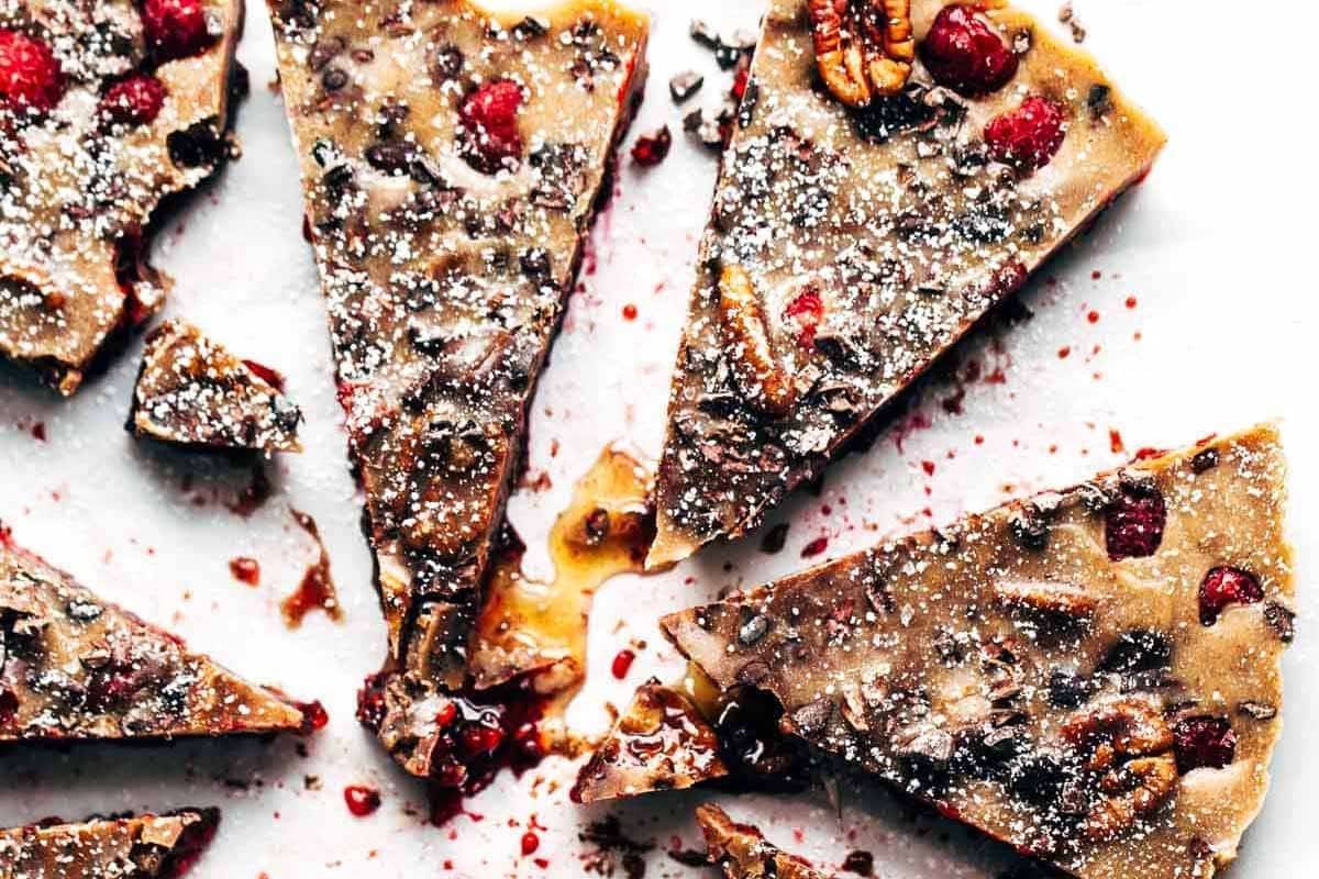 Chocolate Raspberry Bars | pinchofyum.com