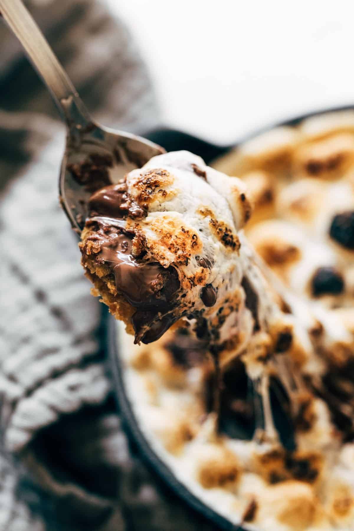 Spoonful of s'mores bowls.